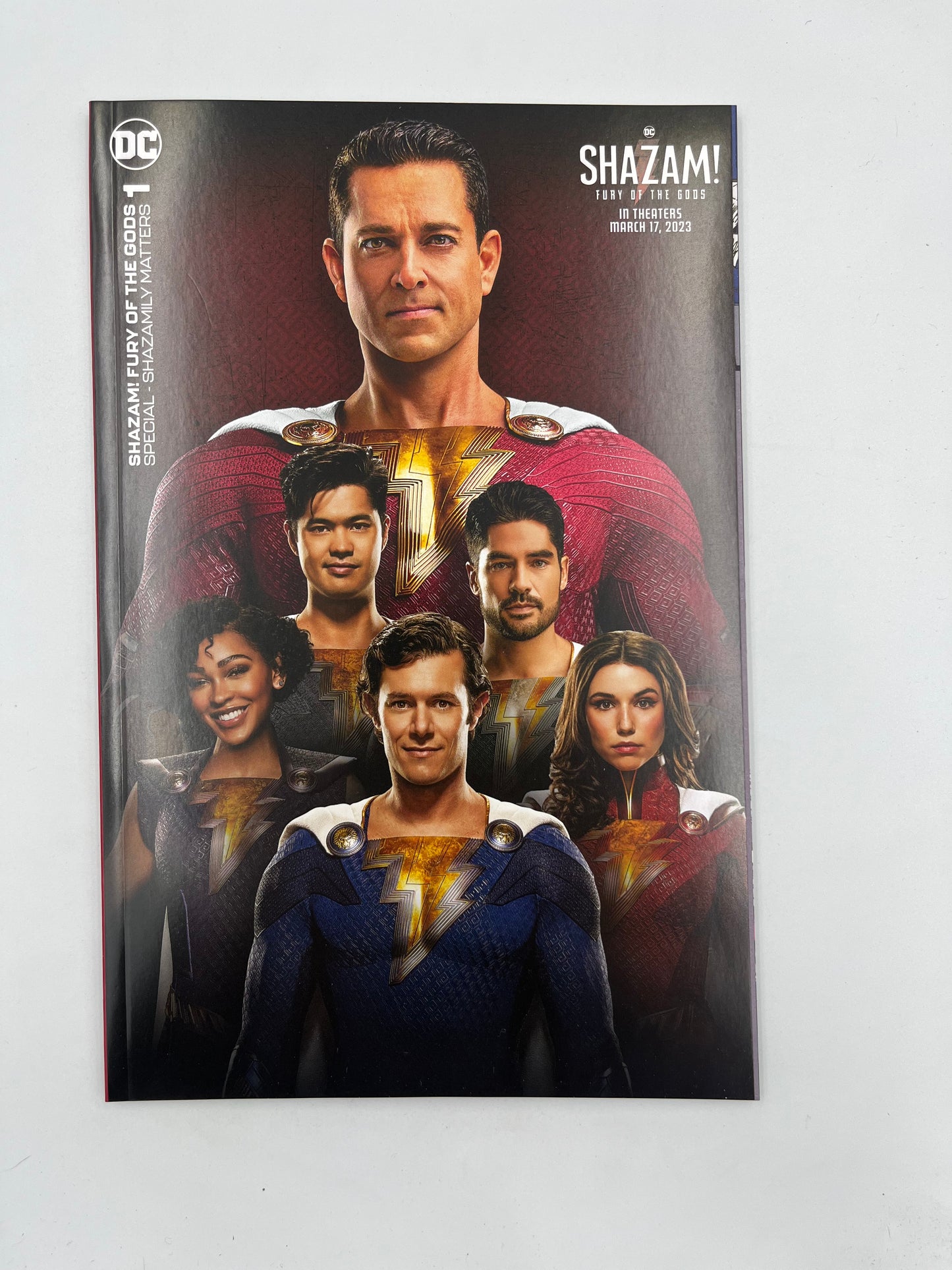 Shazam ! Fury if the Gods Special #1