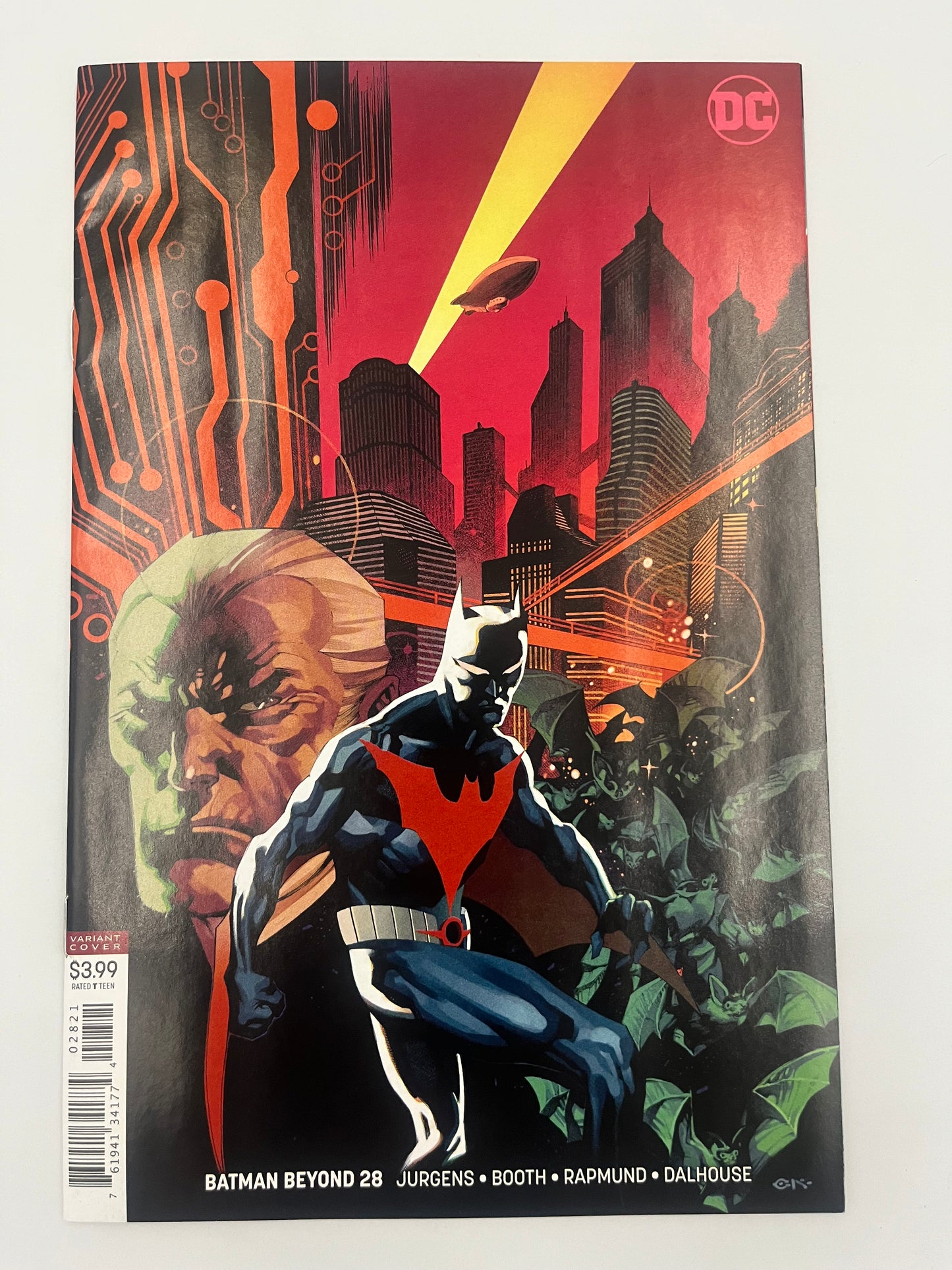 Batman beyond #28